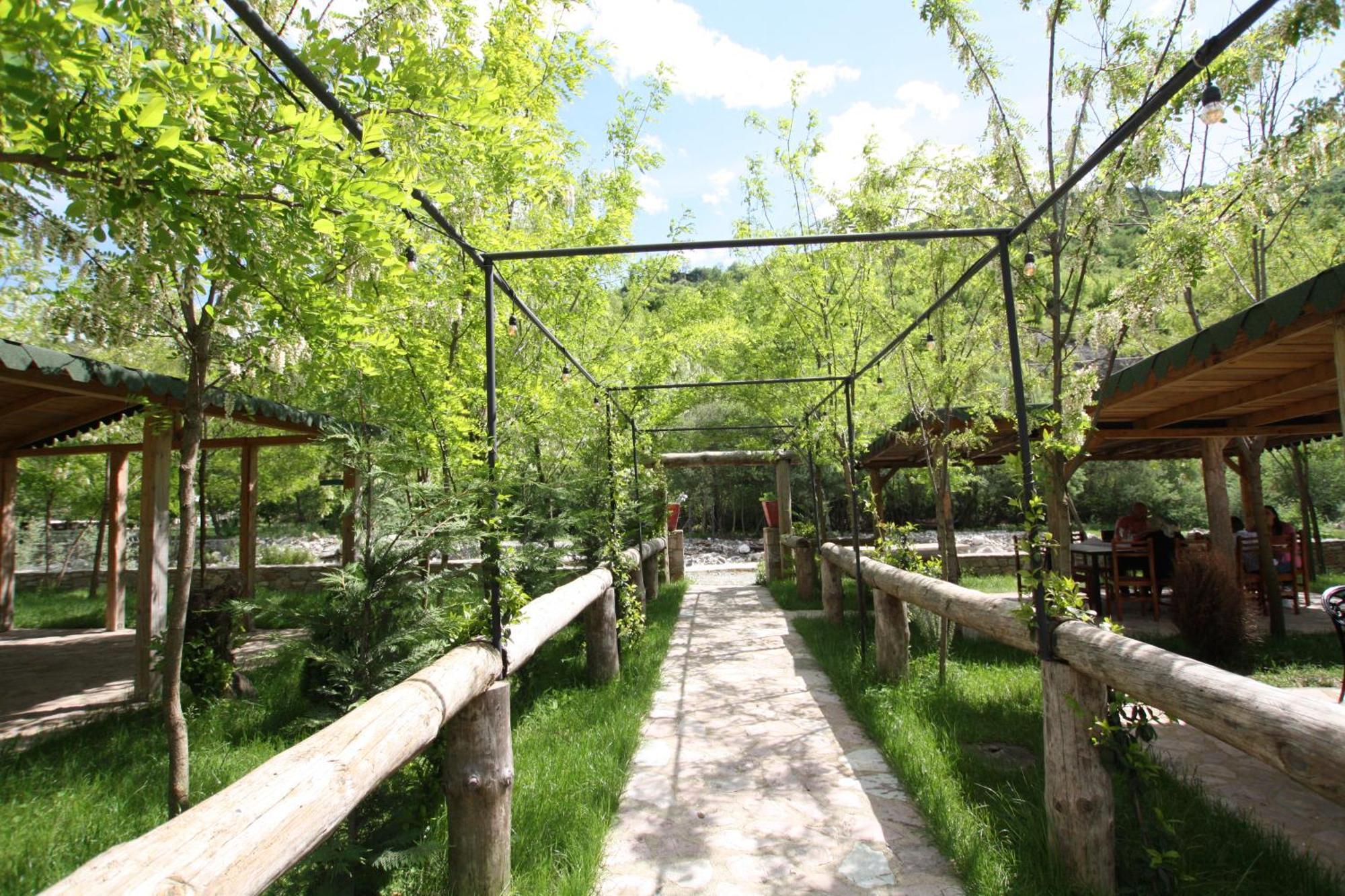 Lugina E Shengjergjit ,Bujtinat Tirana Exterior foto